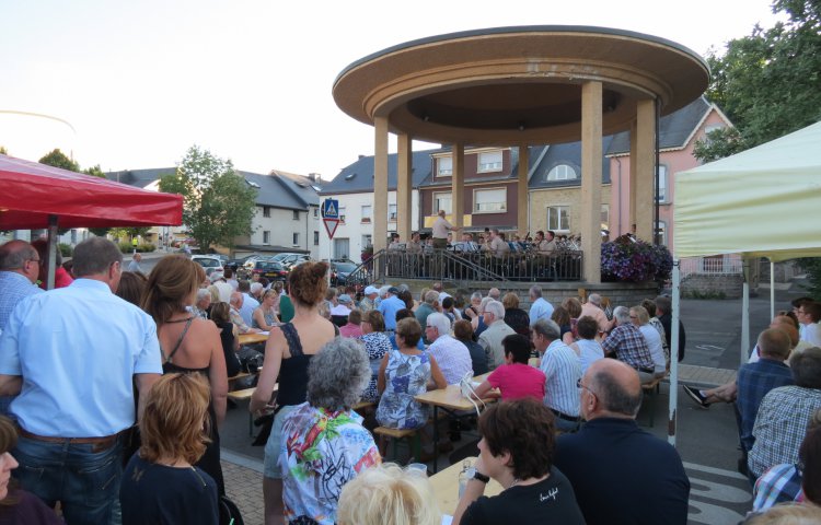 009 SKS Militärmusik Tour des kiosques