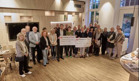 2025 09 29 Scheckiwwerreechung Béierdéckelsgespréicher-1103018