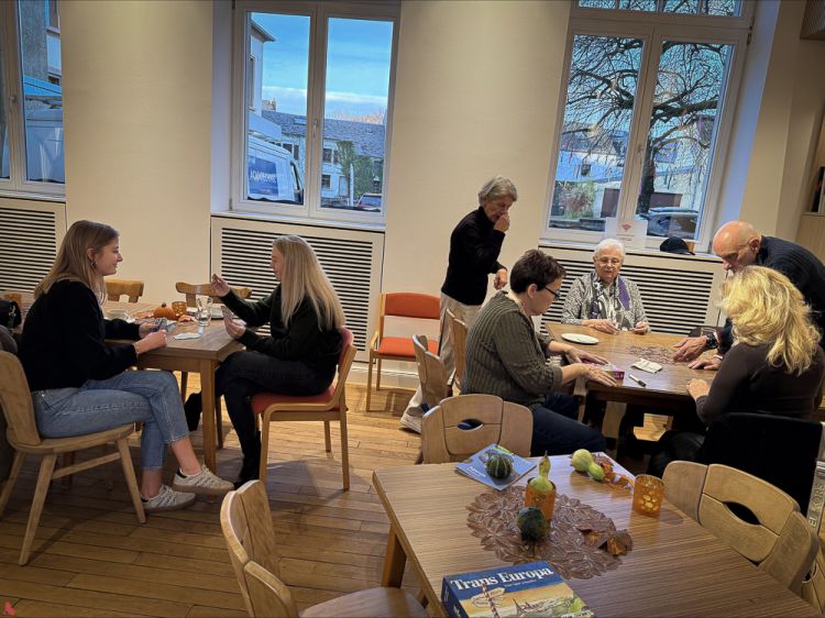 2025 11 16 Intergeneratiounscafé (3 sur 4)