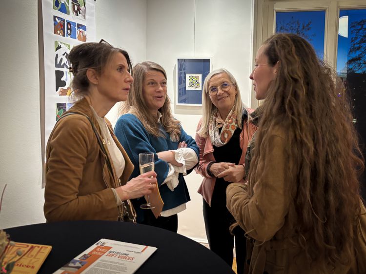 2025 11 22 Vernissage Soft Voices-00014