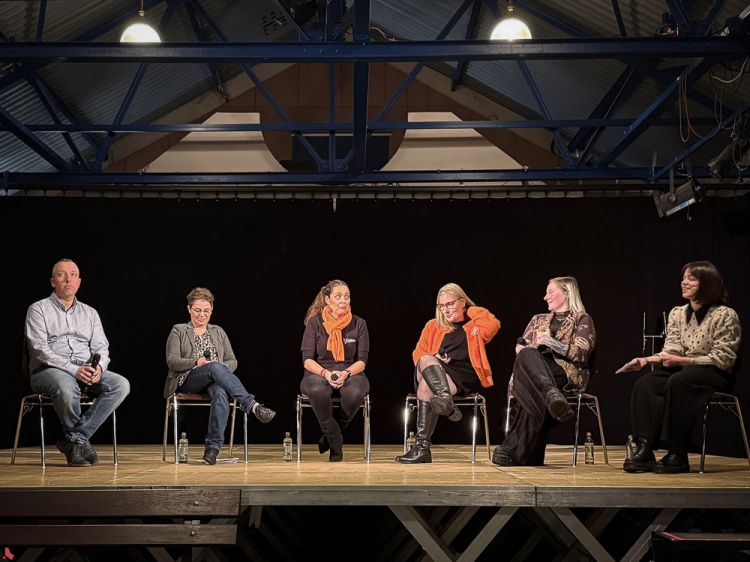 2025 12 03 Gewalt verstoen Gewalt verhënneren (13 sur 13)