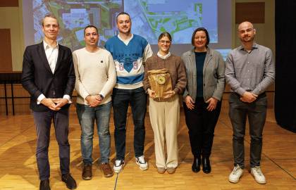 2025 12 11 Signal for Help Affichen (1 sur 1)